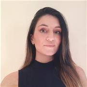 Je suis titulaire d'un master Meef et j'ai obtenu le CRPE. Cependant, j'ai souhaité me consacrer au soutien scolaire et à l'aide aux devoirs afin de pouvoir être utile aux élèves qui en ont besoin